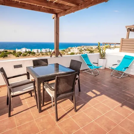 Joya Cyprus Manzara Penthouse بيت للعطل Agios Amvrosios (Kyrenia)